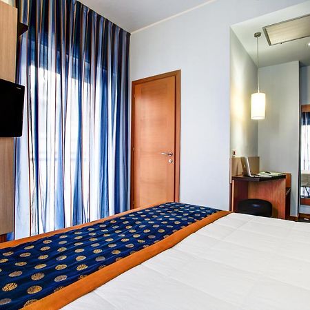 רימיני Hotel Genty מראה חיצוני תמונה