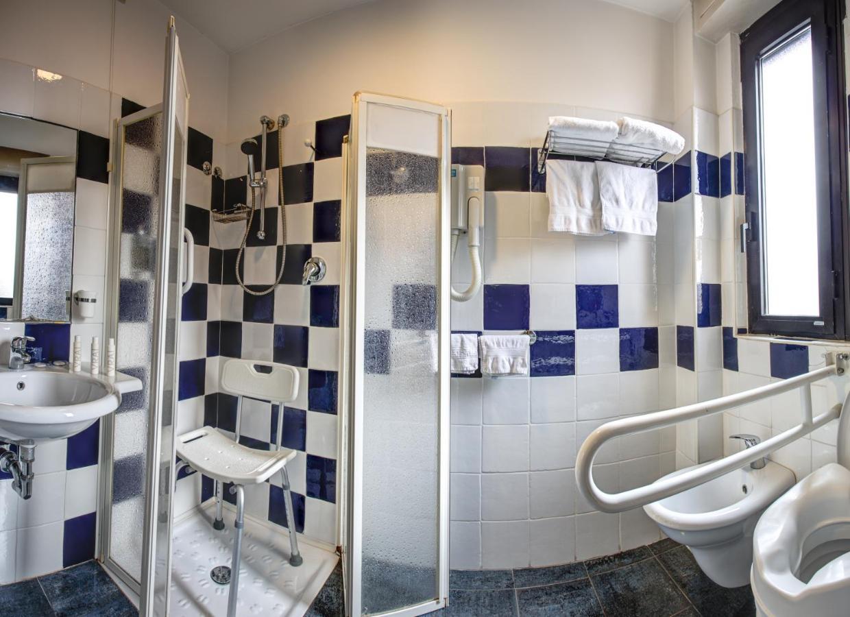 רימיני Hotel Genty מראה חיצוני תמונה