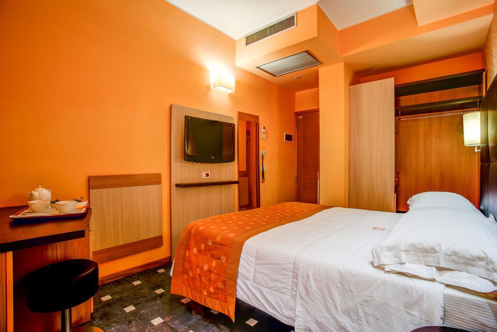 רימיני Hotel Genty מראה חיצוני תמונה